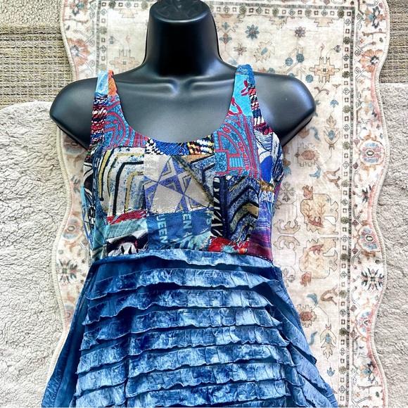 Save The Queen Multicolor Abstract Midi Dress - Picture 4 of 12